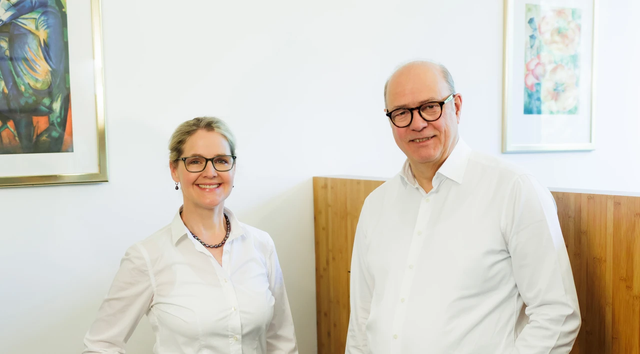 Dr. med. Martina Thaller und Prof. Dr. med. Dr. habil. Andreas Riederer heißen Sie willkommen in der HNO-Praxis HNO-Solln
